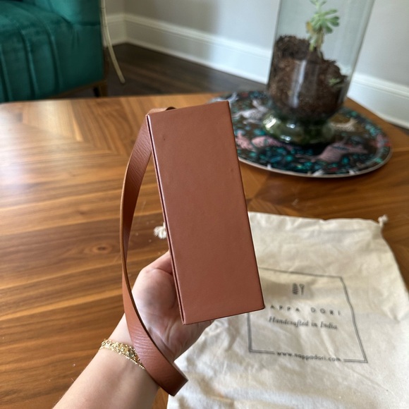 NAPPA DORI RADIO BAG STRUCTURED CROSSBODY SHOULDER BAG Tan - Picture 10 of 11